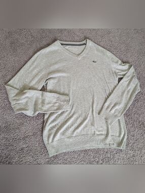 Lacoste Men's V-Neck Sweater in Light Gray. Size Small